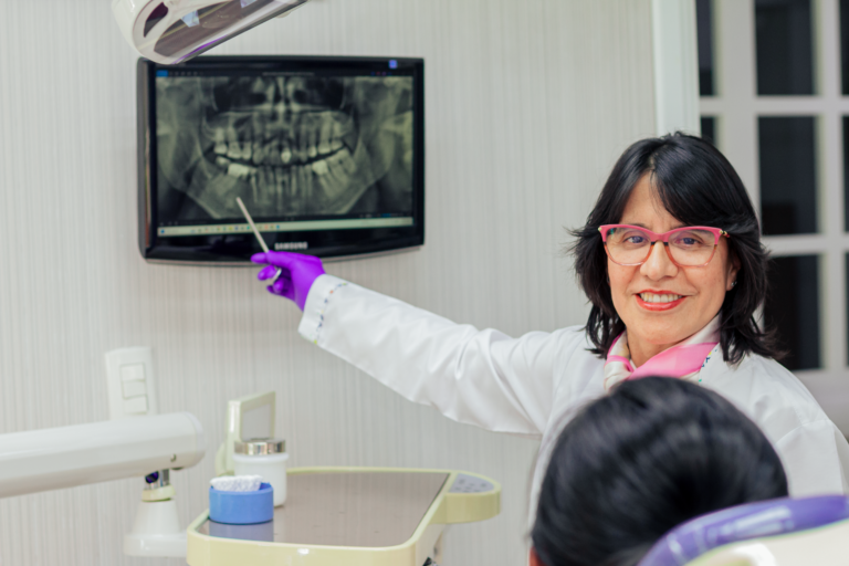 Dental Implant in Cuenca: The Question No Dentist Had Ever Asked Susan