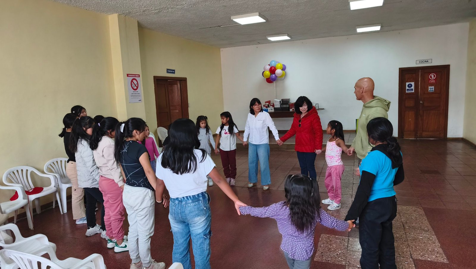Shoe donation at Hogar Miguel de León — GraceCare 2026